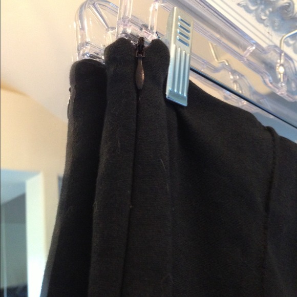 Brandy Melville high waisted black stretch shorts - Picture 2 of 2