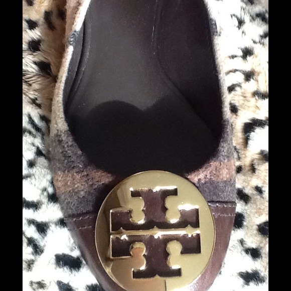 💢SOLD💢Tory  Burch Authentic Brown Plaid Reva 8.5