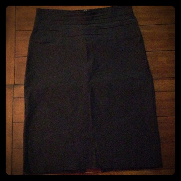Black high waisted pencil skirt.