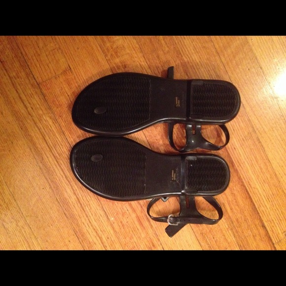 BCBG black and white sandals - Picture 2 of 3