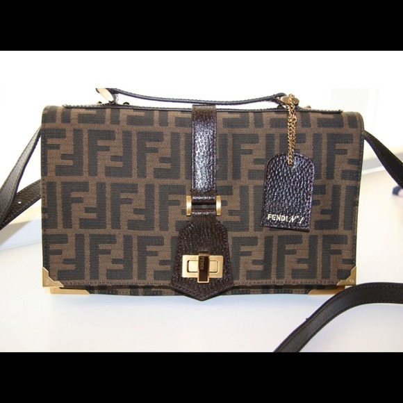100% authentic fendi  bag with tag n dust bag