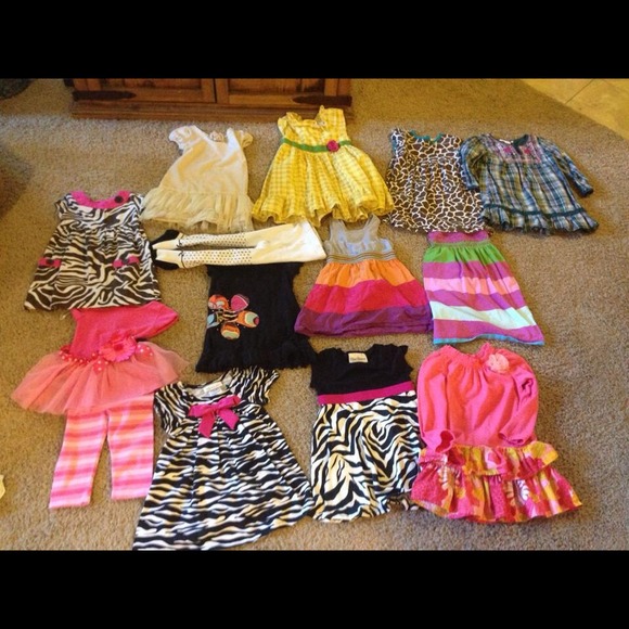 🚫sold🚫Toddler dress lot. Sizes 24 mo, 2t-3t
