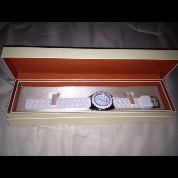 *sold* - Picture 4 of 4