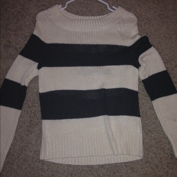 Gap warm and cozy sweater