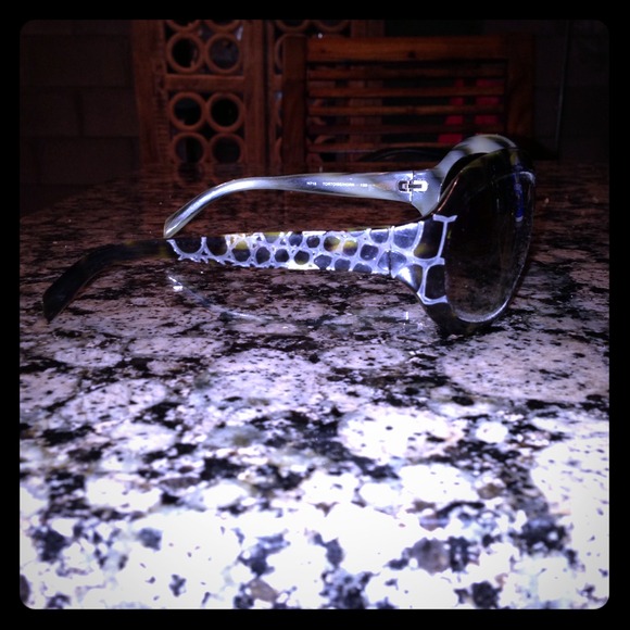 REDUCED!Carolina Herrera Tortoise Shell sunglasses