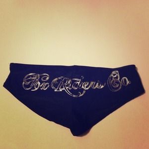 Fox black cheeky bottoms & bling sunglasses !