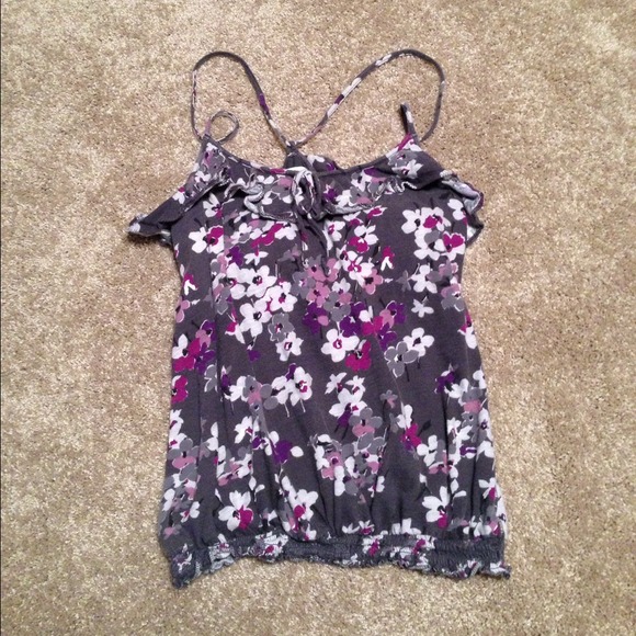 Flowery grey top