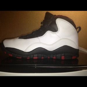 Air Jordan 10's