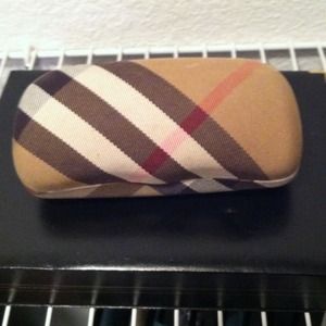 Burberry sunglasses case. Authentic!!