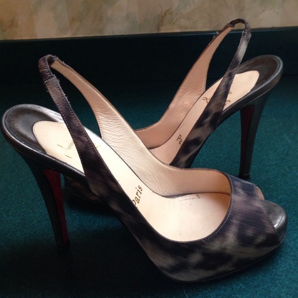 Shoes - Picture 2 of 4