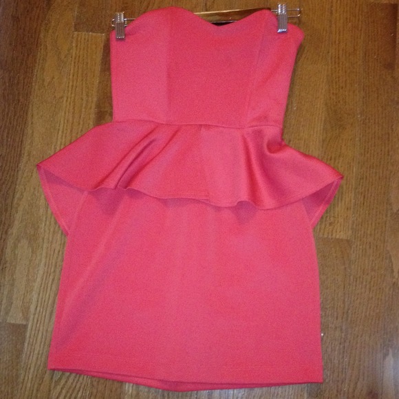 Organe dress with mermaid tail look