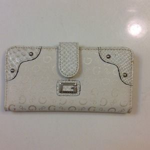 Guess checkbook wallet