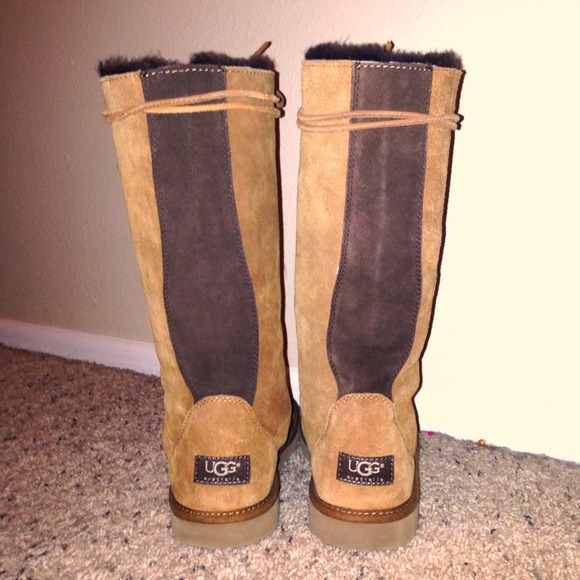 🚫SOLD ON EBAY🚫Ugg Uptown Boots - Picture 3 of 4