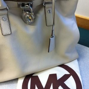 SOLD Vanilla Hamilton Handbag