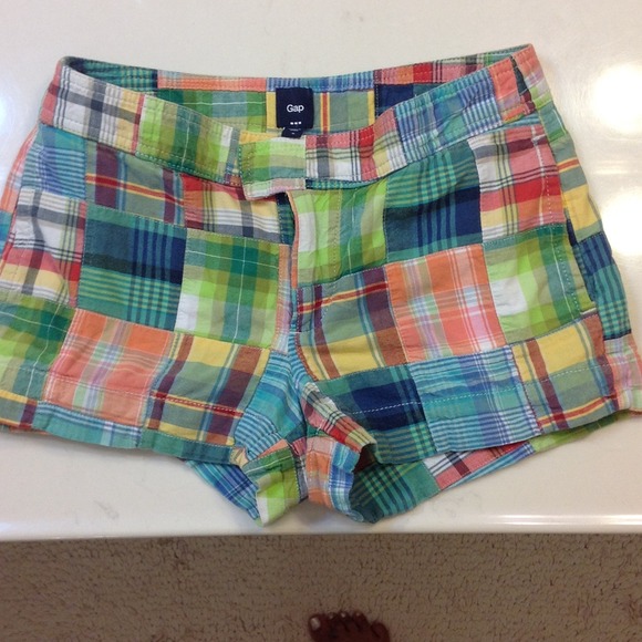 Gap shorts