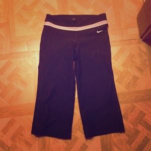 Black Nike workout capris