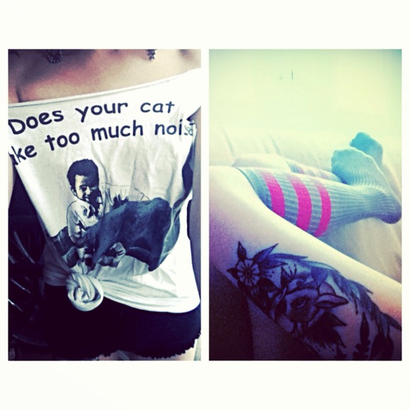 It's Always Sunny tee