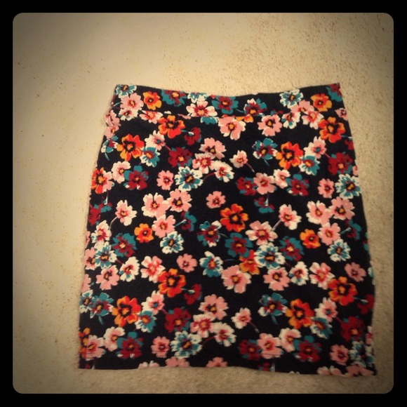 Floral H&M skirt