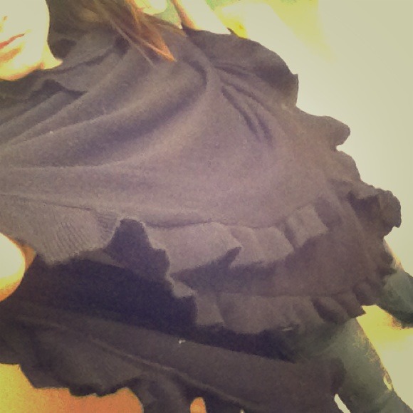 Very warm black shaw, perfect for all sizes!!