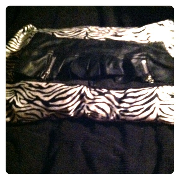 Super short faux leather mini skirt!