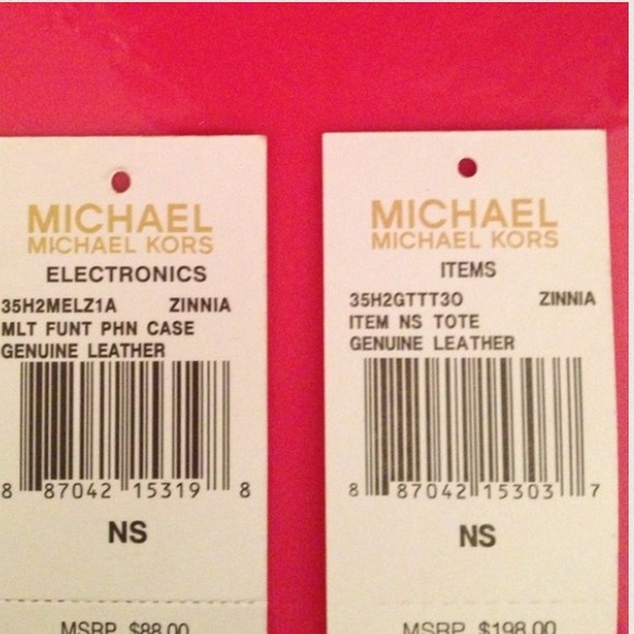 ββSOLDββAuthentic Michael Kors Tote & wallet - Picture 4 of 4