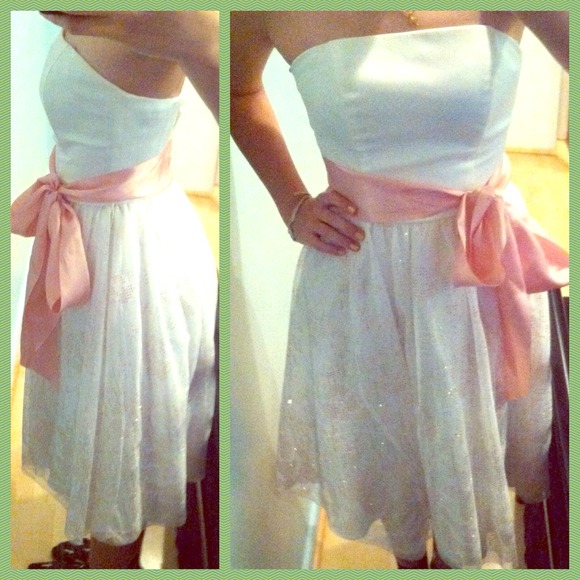 Beautiful strapless sparkly dress - Picture 1 of 2