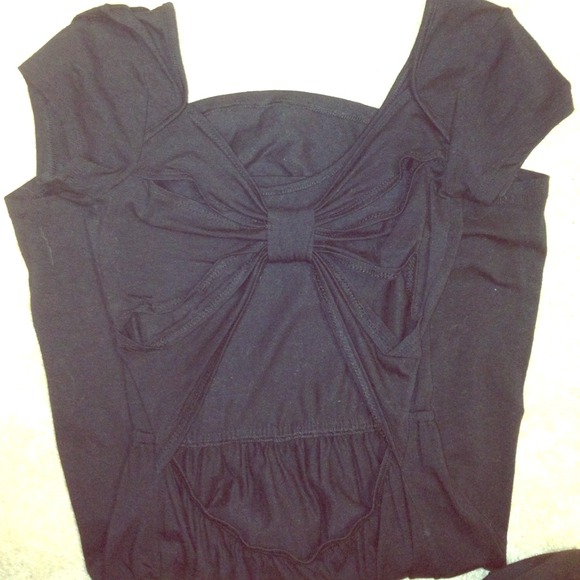 SALE! 🎀 Bow-Back Urban Outfitters Dress!