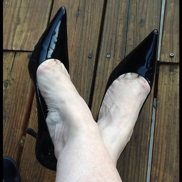 Stunning Black Patent Leather Heels!! - Picture 3 of 4
