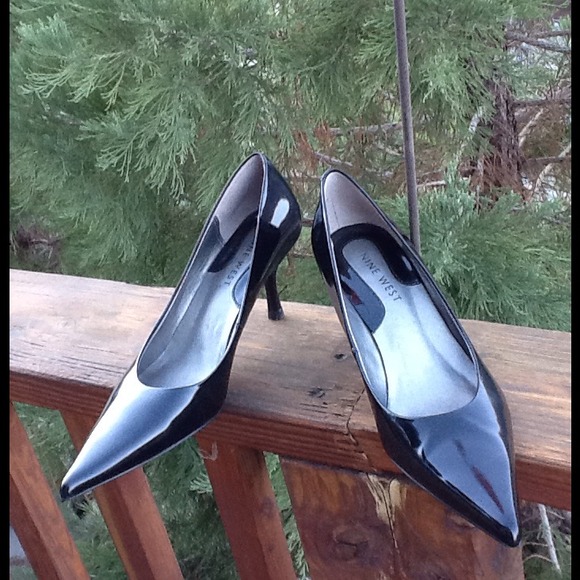 Stunning Black Patent Leather Heels!! - Picture 4 of 4