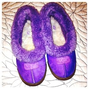SOLD OFF SITE!!  Authentic UGG Slippers. SOLD!!