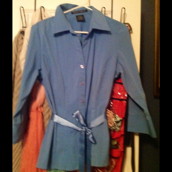 Dressy shirt - Picture 1 of 1