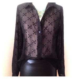 NWOT* H&M low high sheer blouse