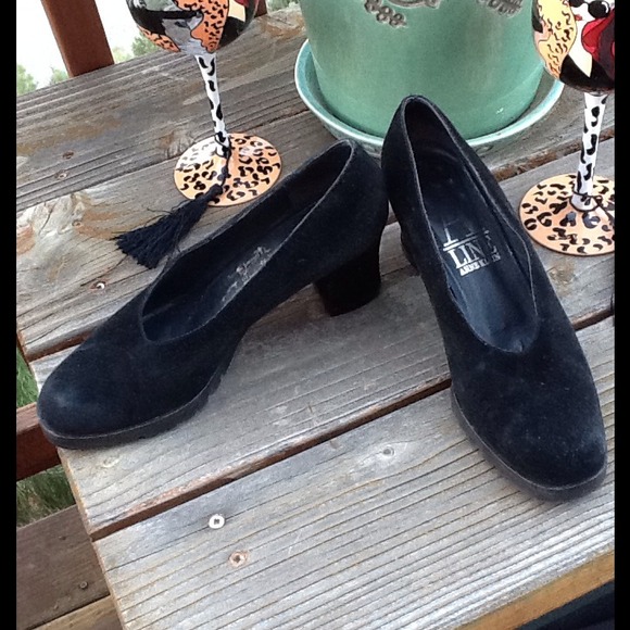 Amazing Black Suede Pumps!! One of a Kind!! - Picture 3 of 4