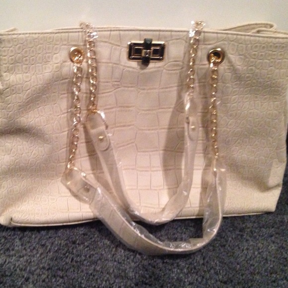 ❌SOLD❌NWT SHOE DAZZLE OLIVET BEIGE PURSE
