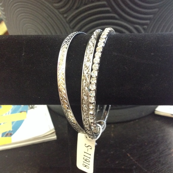 Bangle set