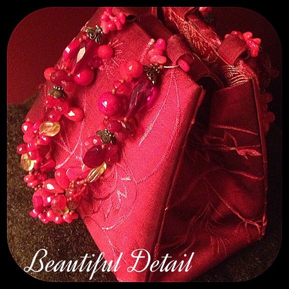 Asian evening bag with gorgeous gemstone handles - Picture 4 of 4