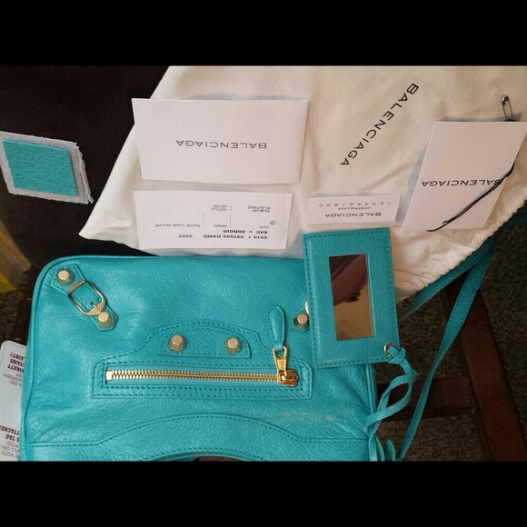 *SOLD*  🎉HP 3/10🎉Balenciaga Hip Blue Tropical - Picture 3 of 4