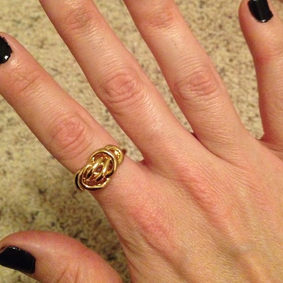 🚫SOLD🚫Rachel Zoe Love Me Knot Ring. - Picture 2 of 4