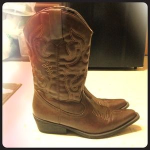 ✨Steve Madden Cowgirl Boots✨