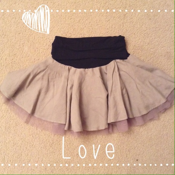 Forever 21 Dresses & Skirts - Adorable Skirt. Fits Most Sizes