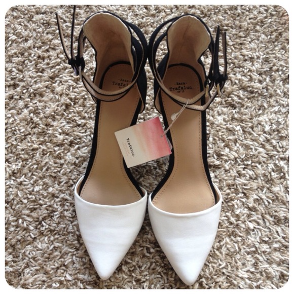 **BRAND NEW** Zara TRF Vamp Heels