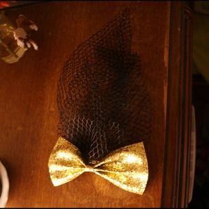 Modcloth Gold Glitter Fascinator
