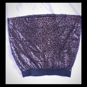 Sequin mini skirt. Animal print