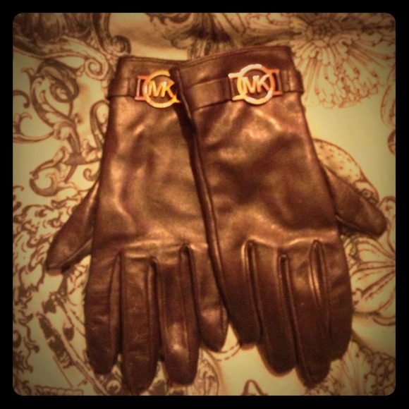 Michael Kors leather gloves!❤️