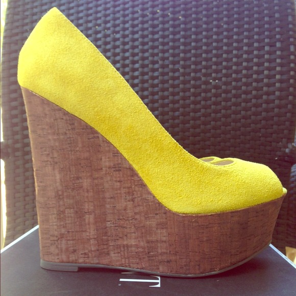 Steve Madden Shoes - ShoeMint 'Cortney Yellow Suede' wedge NEW