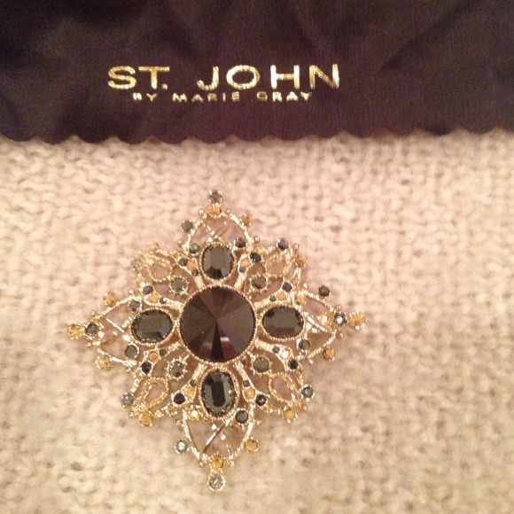 St. John pin or necklace enhancer