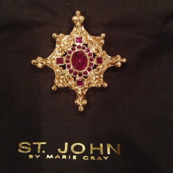 St. John pin or necklace enhancer