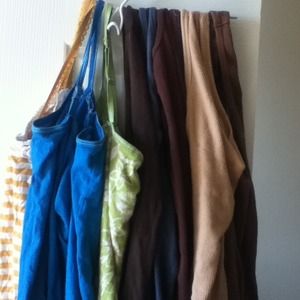 Bundle 8 tank tops Size Medium Variety of colors!!