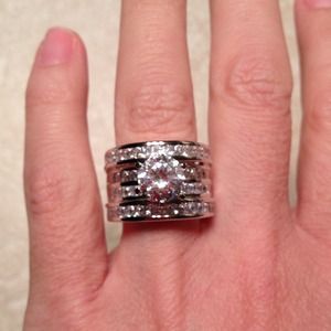 Large CZ RING SS/Rhodium plated