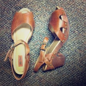 Brown Leather strappy wooden sandals